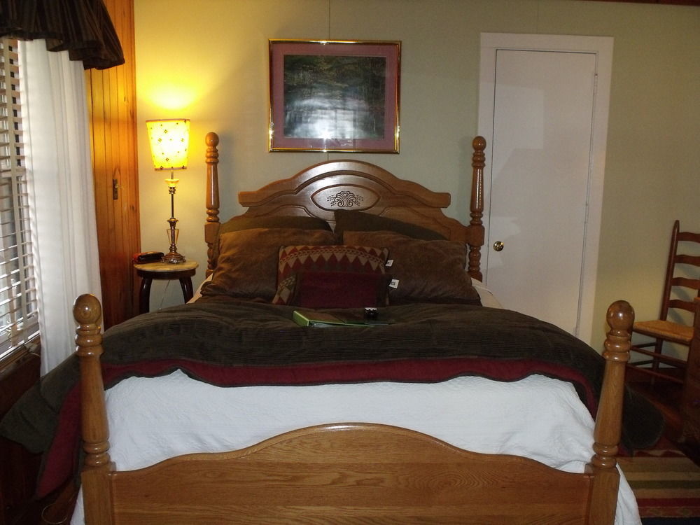 Hemlock Inn Blowing Rock Bagian luar foto