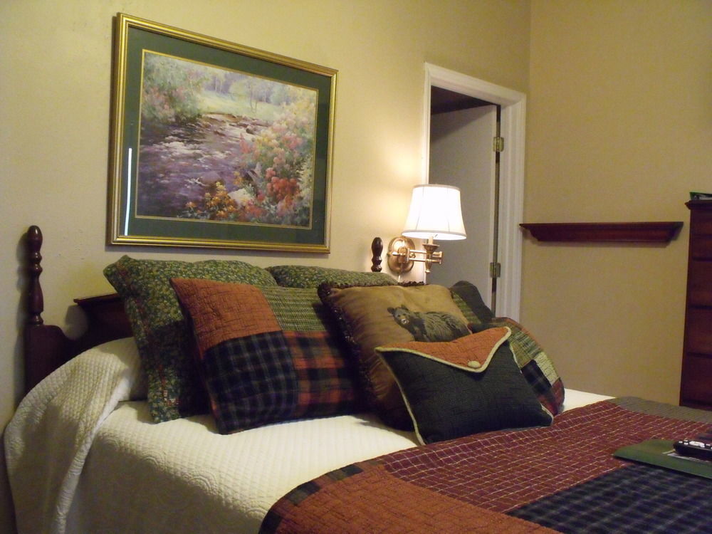 Hemlock Inn Blowing Rock Bagian luar foto