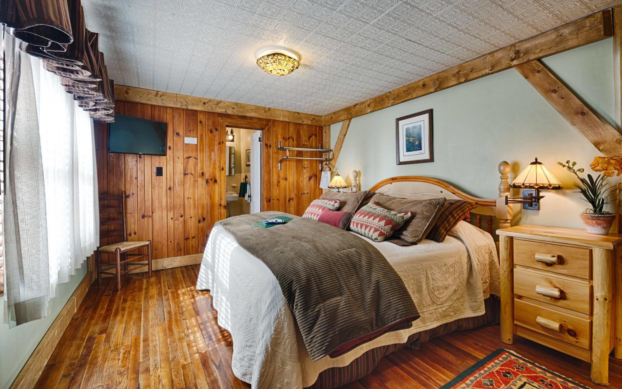 Hemlock Inn Blowing Rock Bagian luar foto
